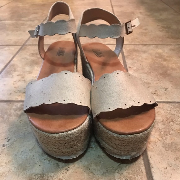 Vici Shoes - Vici nude espadrilles